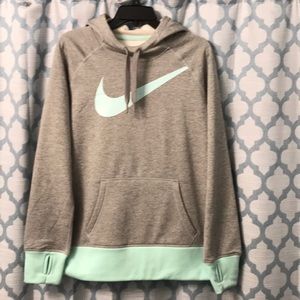 Nike therma fit sweatshirt